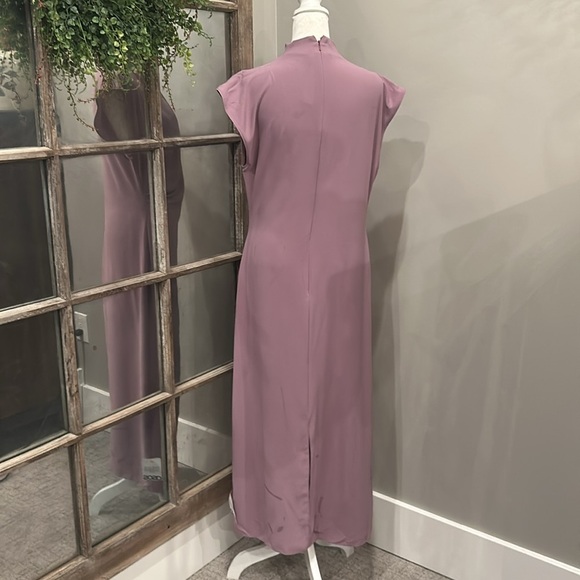 ASOS DESIGN high neck sleeveless midi dress with draped neck in grape US 8 - Picture 4 of 6